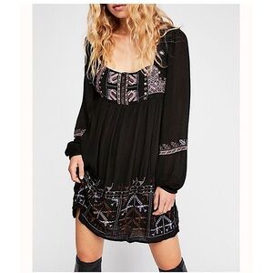 Free People “Rhiannon Peasant Embroidered” Mini Dress nwot